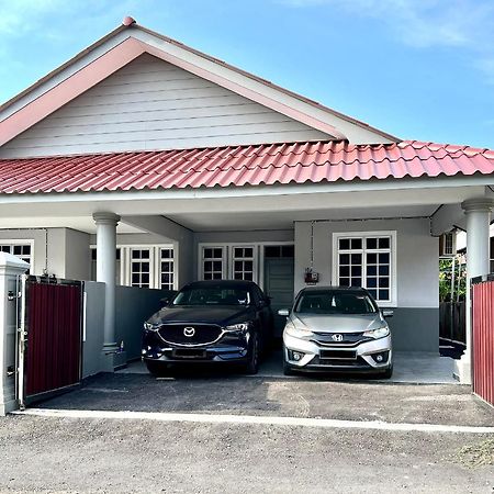 Teratai Homestay 3 Batu Buruk Kuala Terengganu Exteriör bild